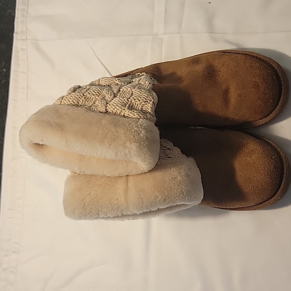 Ugg boots tan/cream top